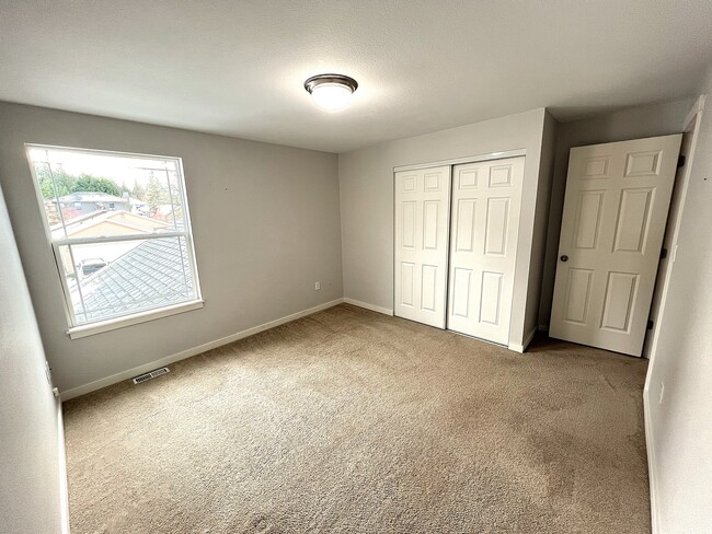 Building Photo - 6113 144th St SE