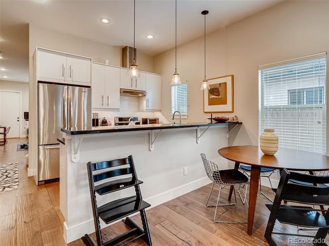 Building Photo - 534 S Lincoln St