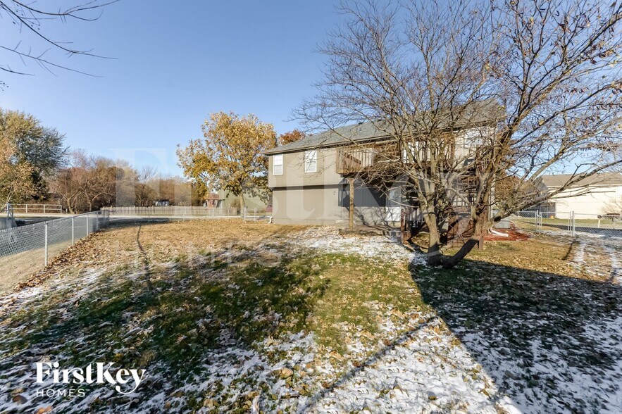 Building Photo - 700 Canter St