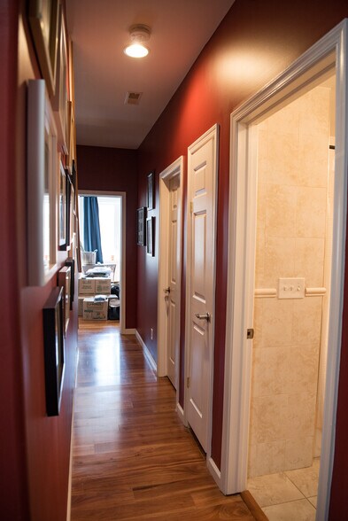 2nd floor hallway with closet - 1623 Swain St