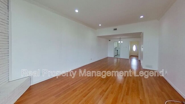 Building Photo - 3607 Stables Ln