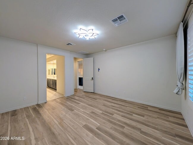 Building Photo - 5902 N 86th Dr