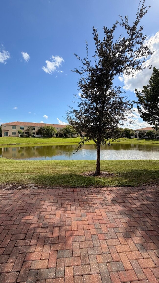 Building Photo - 9952 Brickhill Dr