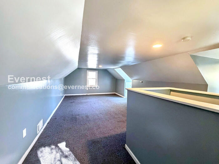 Building Photo - 18251 Brady St