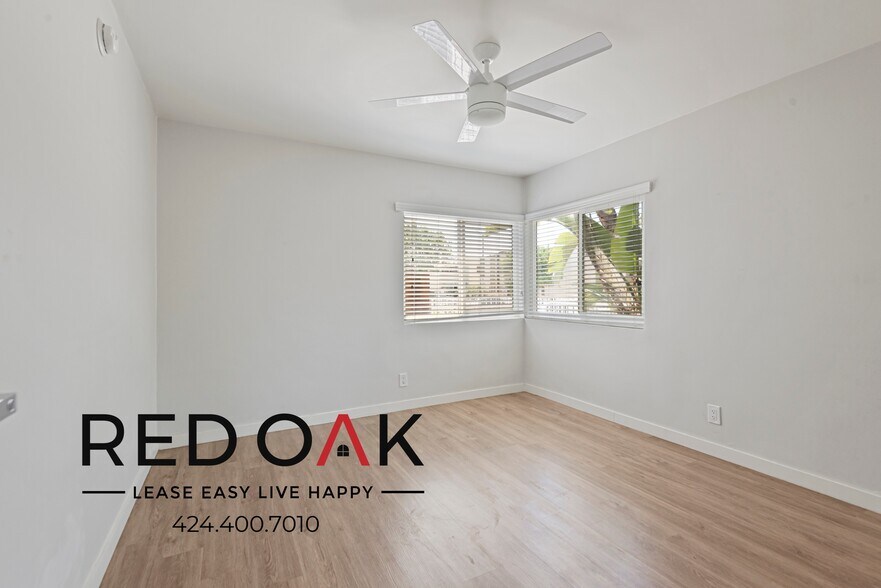 Building Photo - 1942 S Garth Ave