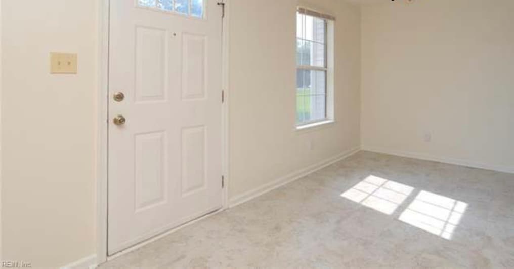 Building Photo - 3544 Clover Meadows Dr