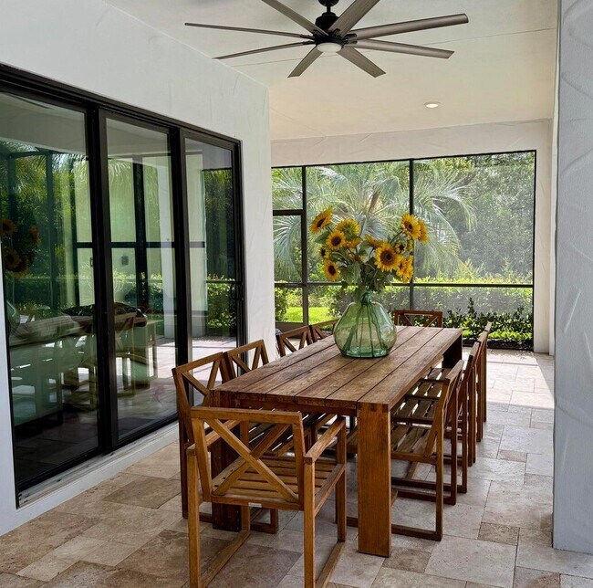 Building Photo - 134 SE Fiore Bello