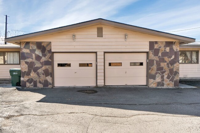 Building Photo - 1726 Cache Dr