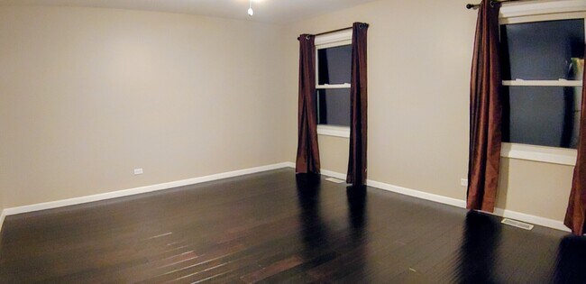 Building Photo - 1970 Dogwood Dr