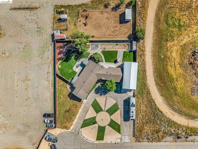 Building Photo - 59 Old Stagecoach Rd