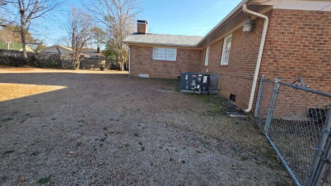 Building Photo - Updated 3-Bedroom Home with Open Layout and Large Backyard