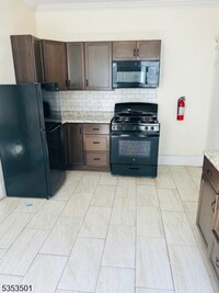 Building Photo - 66 Abbett Ave