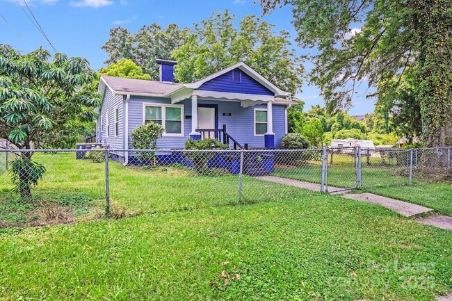 Building Photo - 1101 Justice Ave
