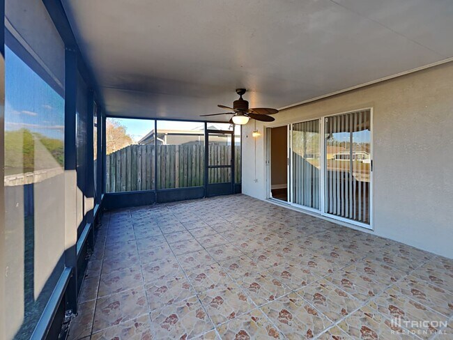 Building Photo - 10434 Soaring Eagle Dr