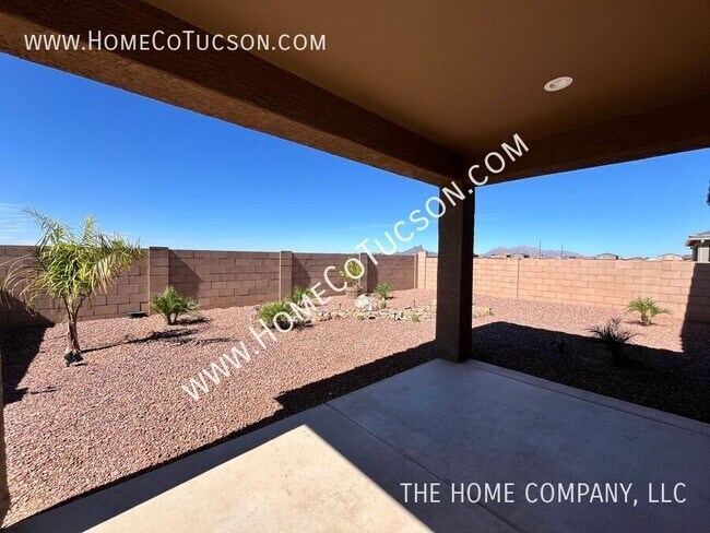 Building Photo - 35030 S Stargazer Ave