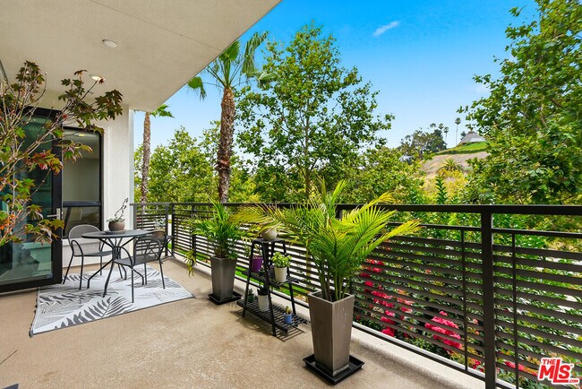 Building Photo - 12775 Bluff Creek Dr