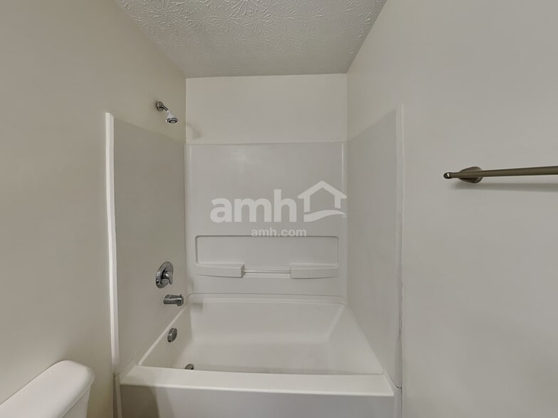 Building Photo - 1521 McKinney Ln