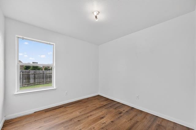 Building Photo - 204 Lamont Rd