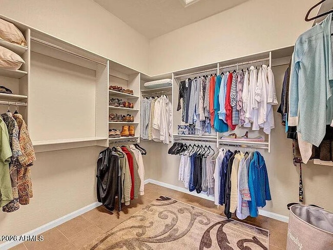 Building Photo - 9154 E Mohawk Ln