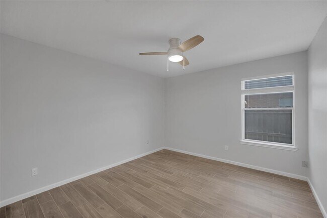 Building Photo - 14911 Englebrook Dr