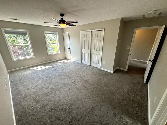 Building Photo - 11 Cobra Ct