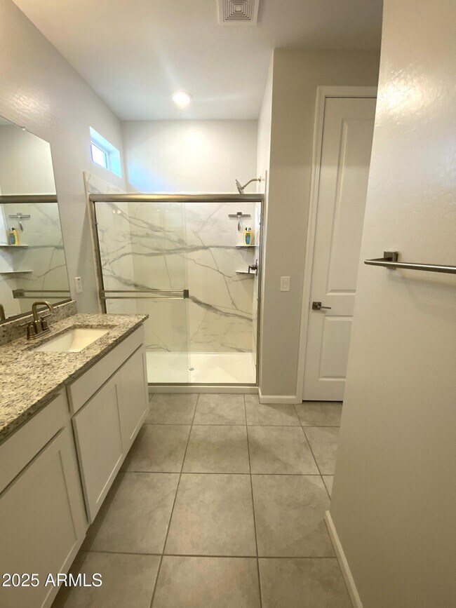 Building Photo - 24620 W Mohave St