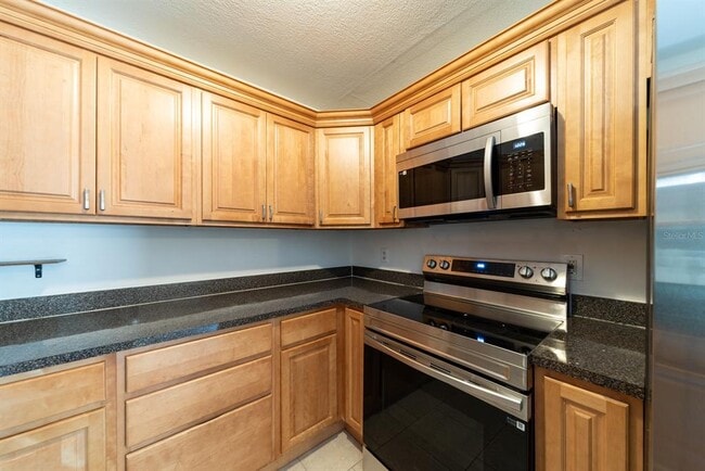 Building Photo - 6345 Hatcher Rd