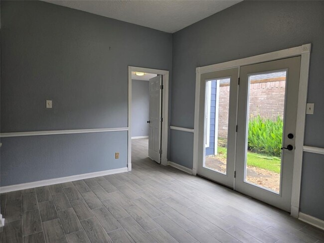 Building Photo - 3634 Kingsman Dr