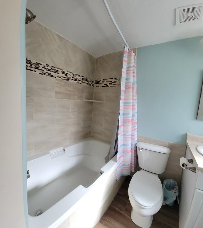 Building Photo - 1 Bedroom Apartment in Hildale, Don't miss out on this charming rental property! -Move In ready