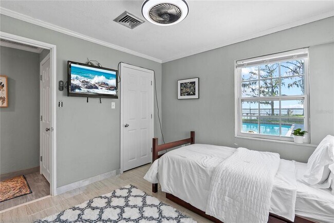 Building Photo - 830 CR 457