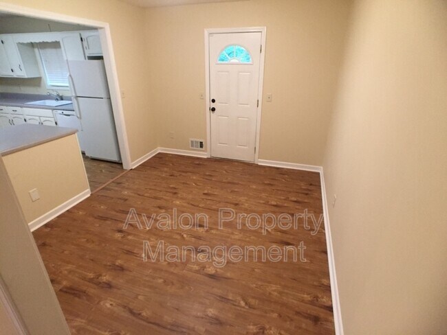 Building Photo - 5040 Woodland Dr NW