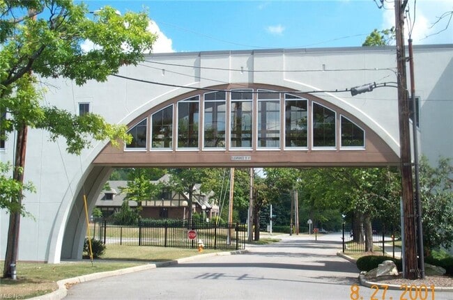 Building Photo - 1216 5th Ave