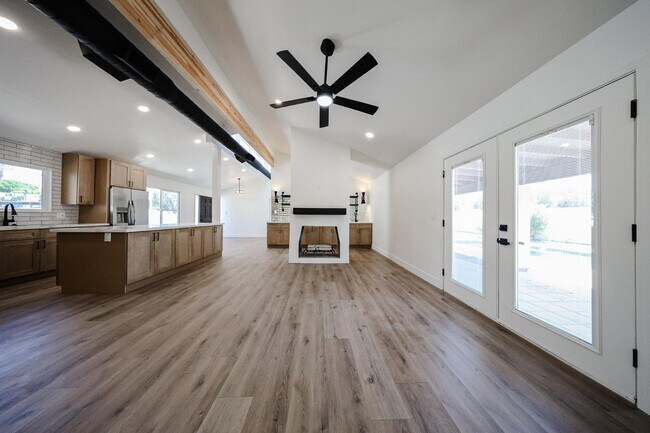 Building Photo - 3001 W Mercer Ln