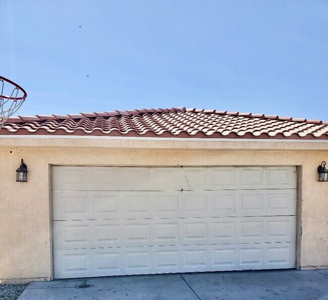 Building Photo - 66651 Ironwood Dr