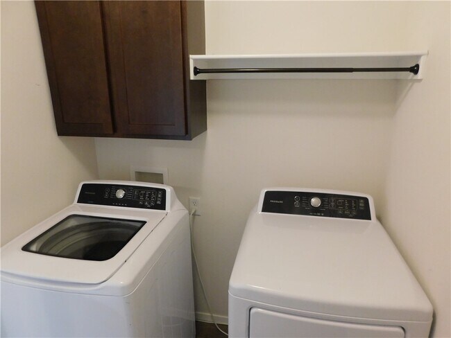 Building Photo - 2995 W Azurite St