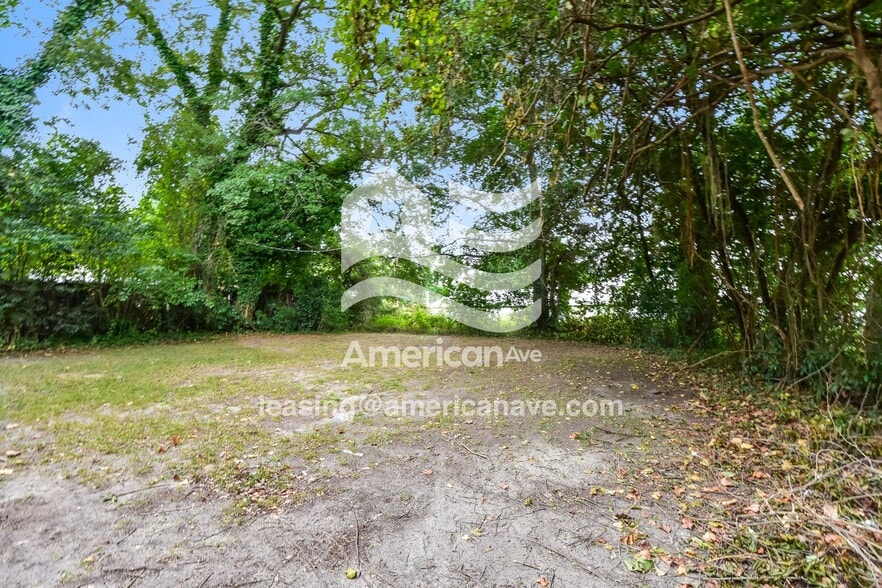 Building Photo - 2016 Holt Dr