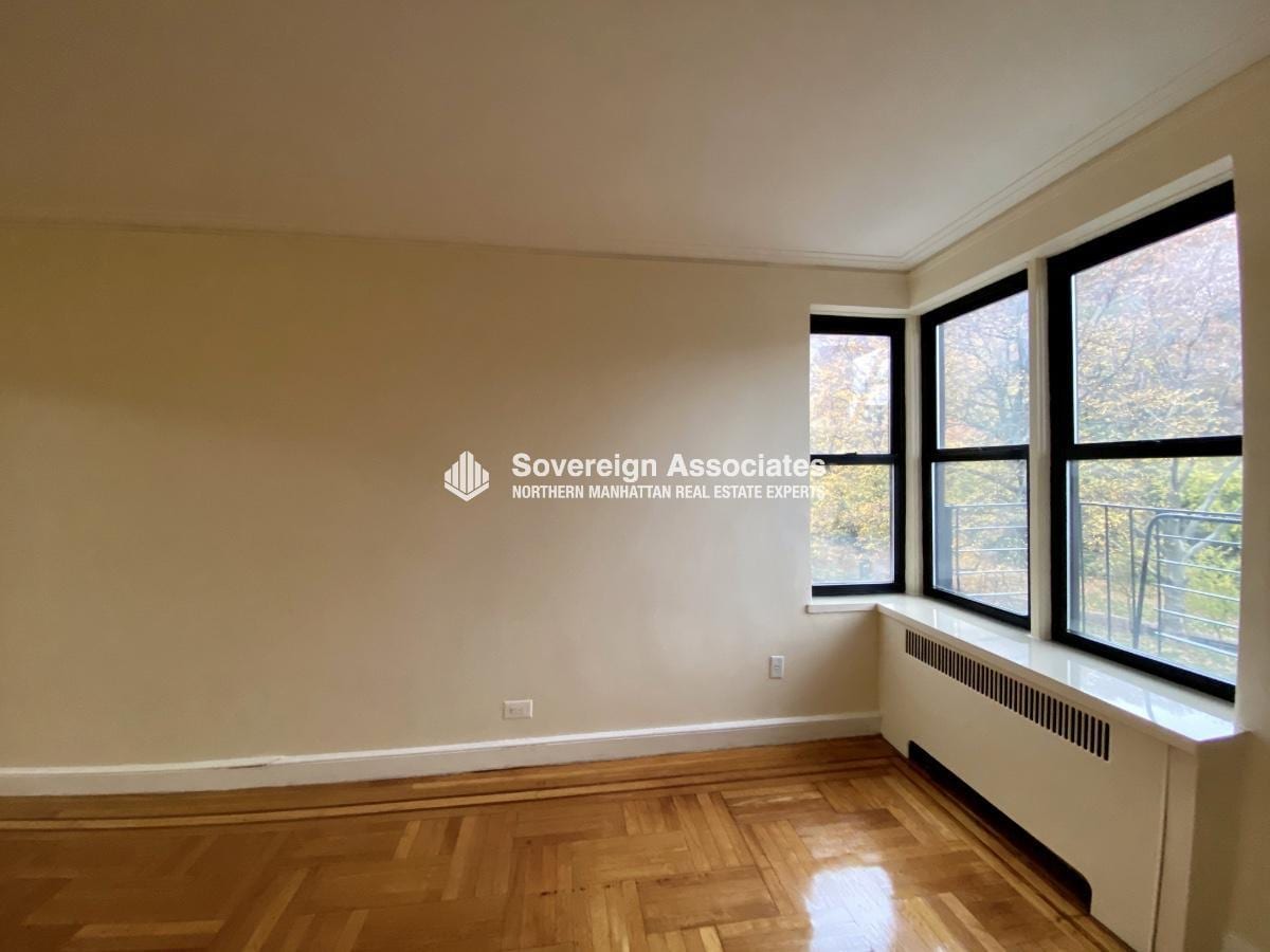 Building Photo - 100 Arden St