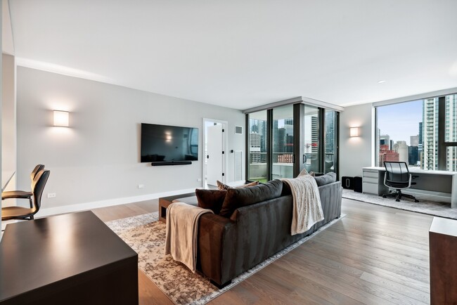 Building Photo - 501 N Clinton St