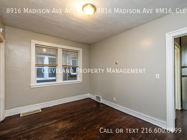 Building Photo - Madison Ave One Bedroom Apartment  *Special*