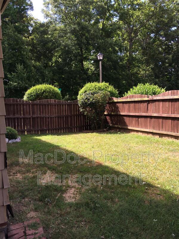 Building Photo - 1101 Forbes St