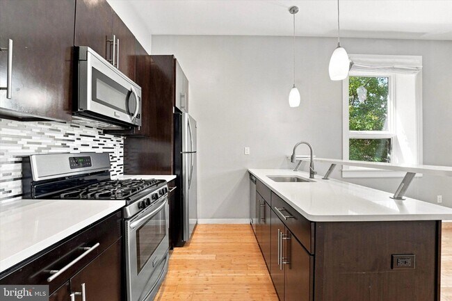 Building Photo - 655-59-659 N 16th St