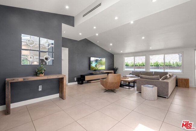 Building Photo - 20159 Hatteras St