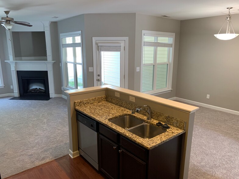 Building Photo - 1905 Fieldhouse Ave