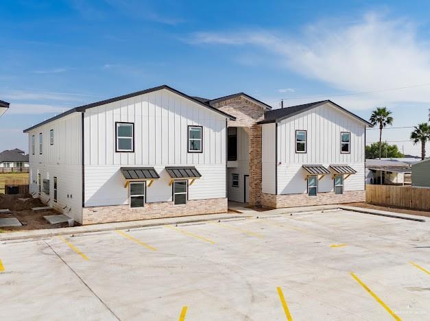Building Photo - 18 Ragland Rd