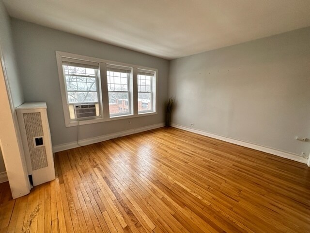 Building Photo - 5463 S Ingleside Ave