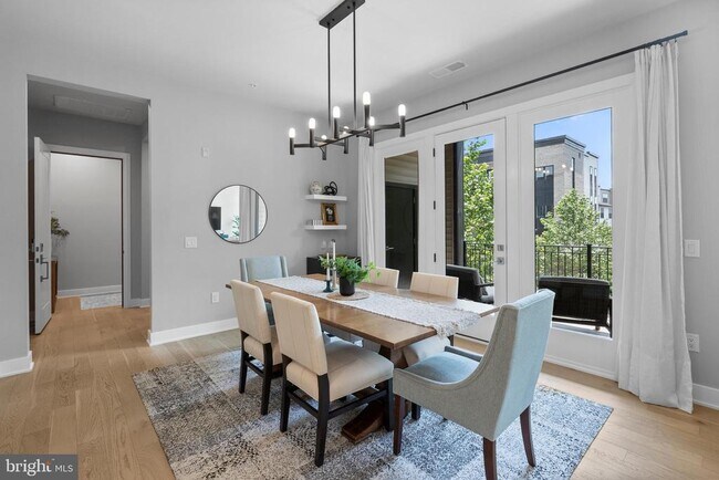 Building Photo - 43442 Croson Ln