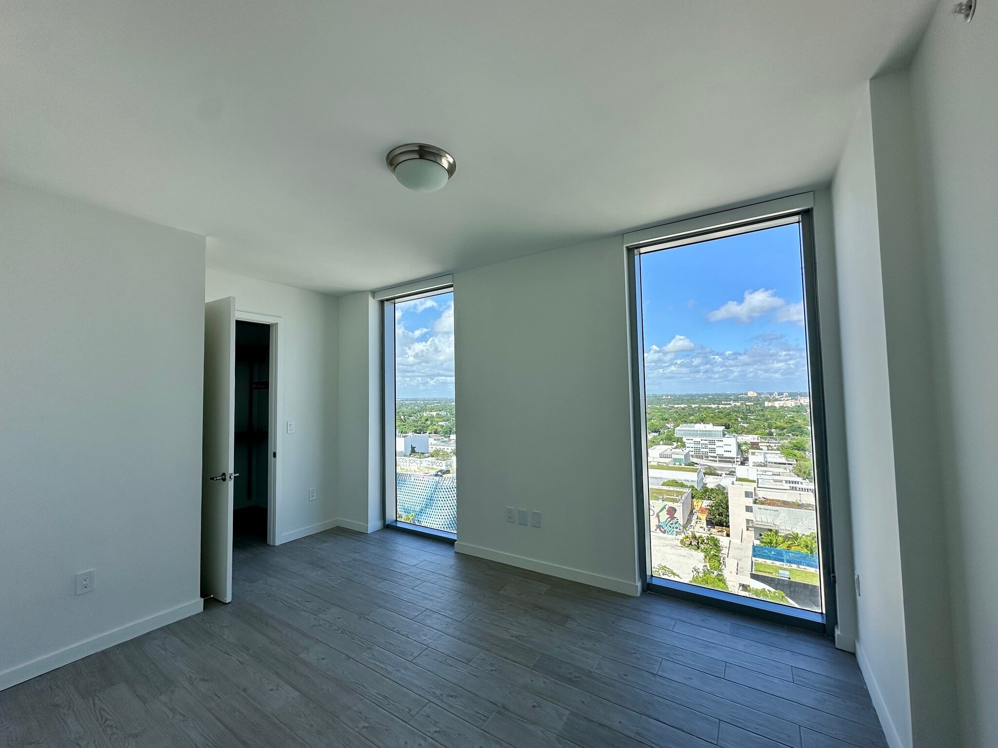 Building Photo - 43 NW 39th St