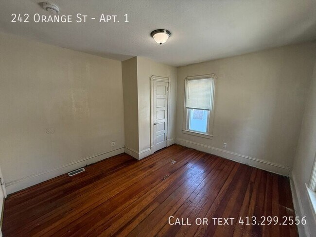 Building Photo - 242 Orange St