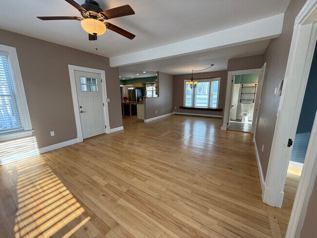 Building Photo - 672 Lisbon St