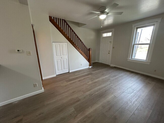 Building Photo - 1039-1039 S 12th St